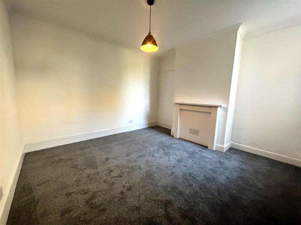 Bedroom1.jpg