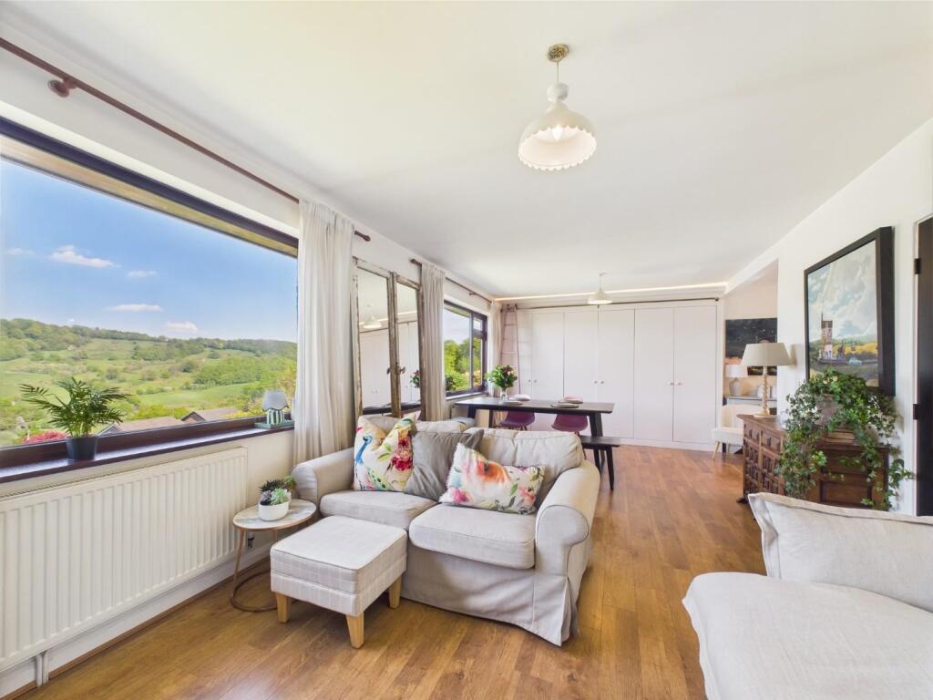 Open Plan Living / Dining