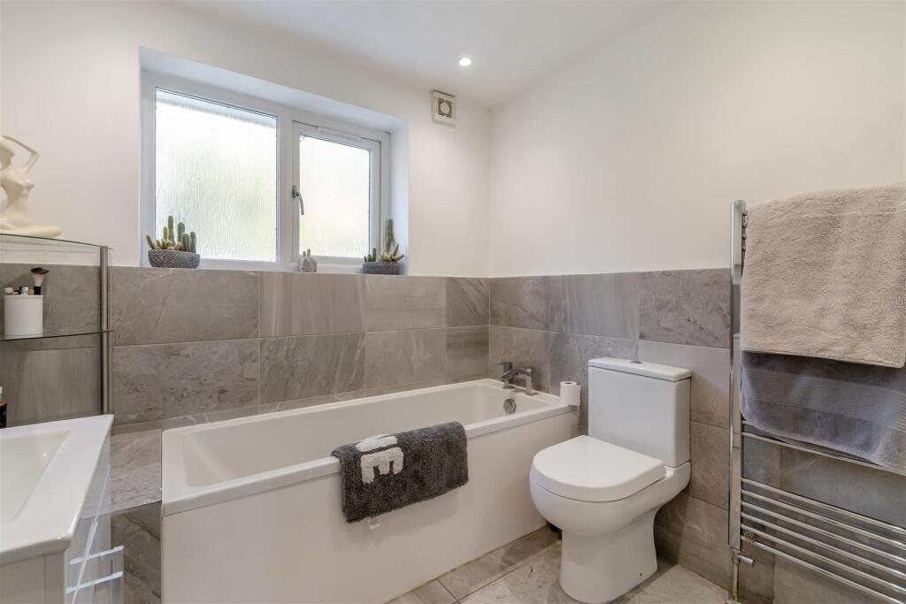 8635747-interior05.jpg