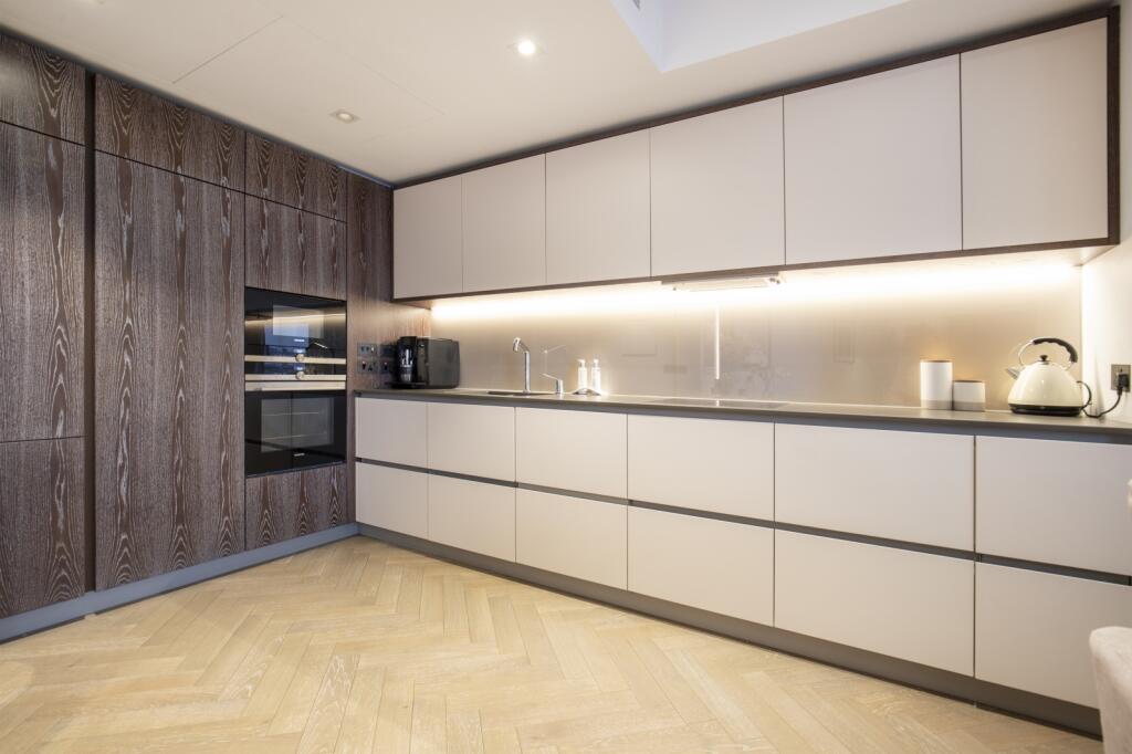 L-001119, 28 Circus Road West, Battersea