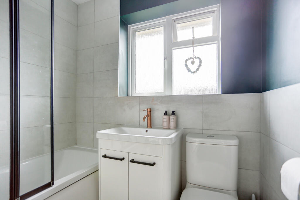 bathroom2