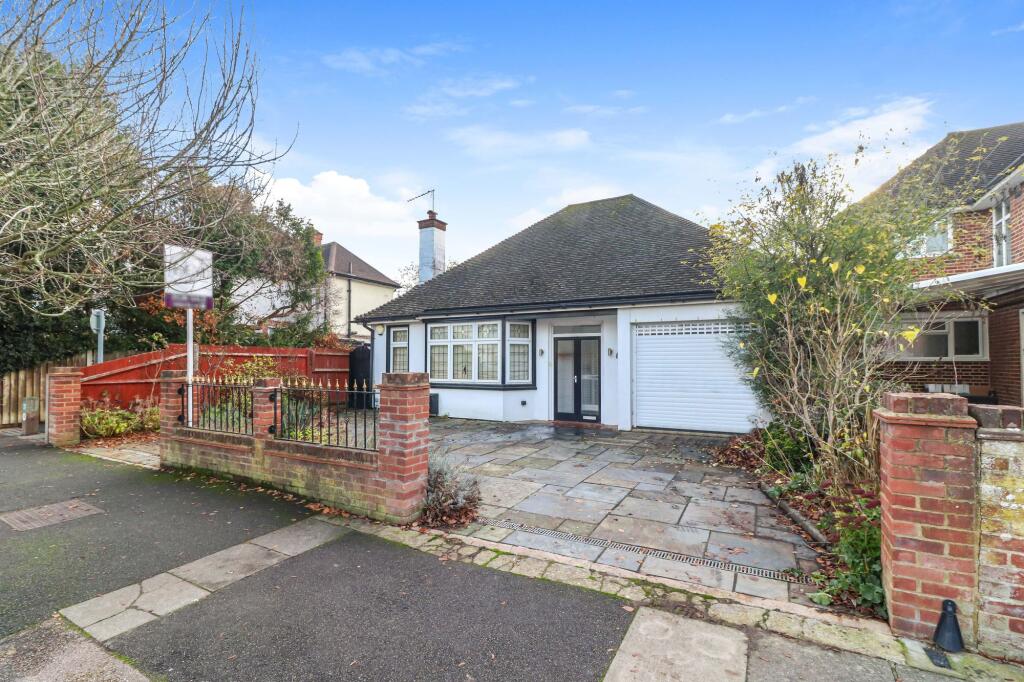 Parkside Drive, Watford, WD17