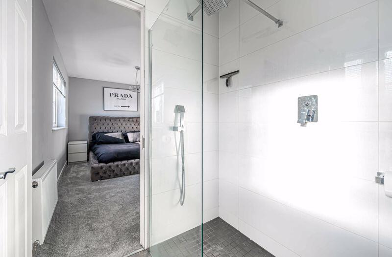 En Suite Shower Room