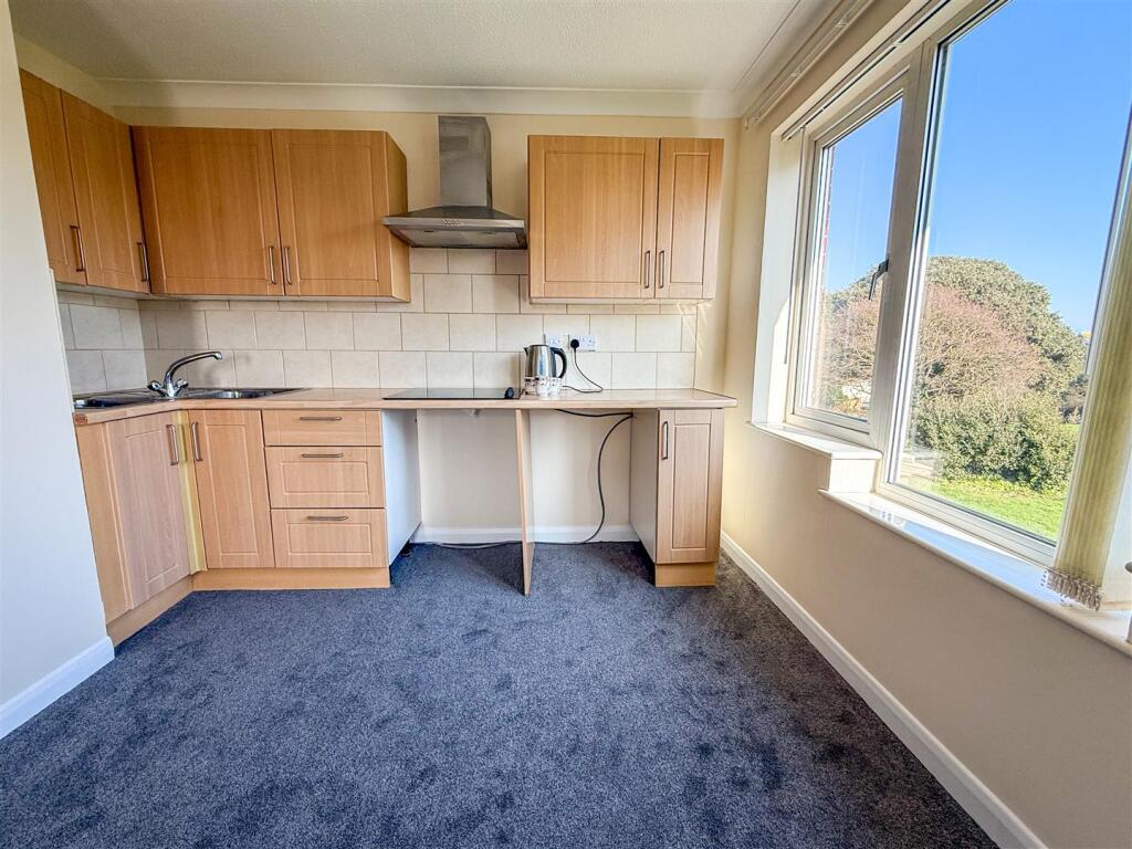 KITCHENETTE AREA VIEW