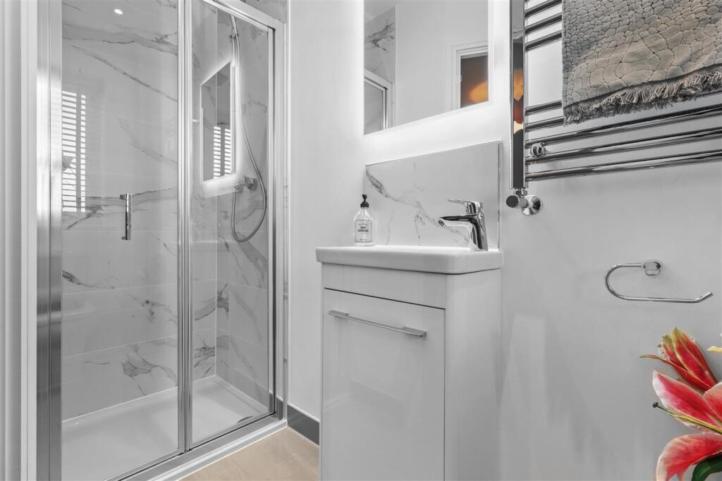 Master Ensuite