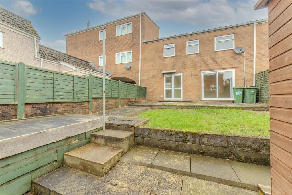 182 Charlton Greenmeadow-13.jpg