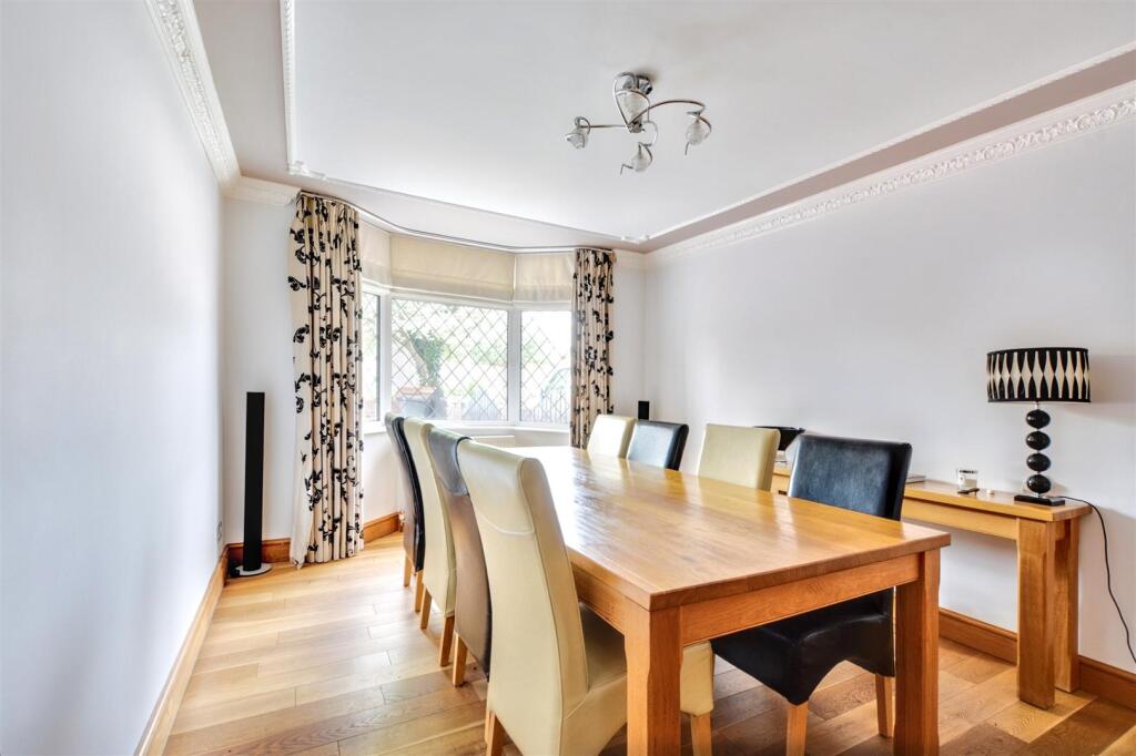 Dining Room_1.jpeg