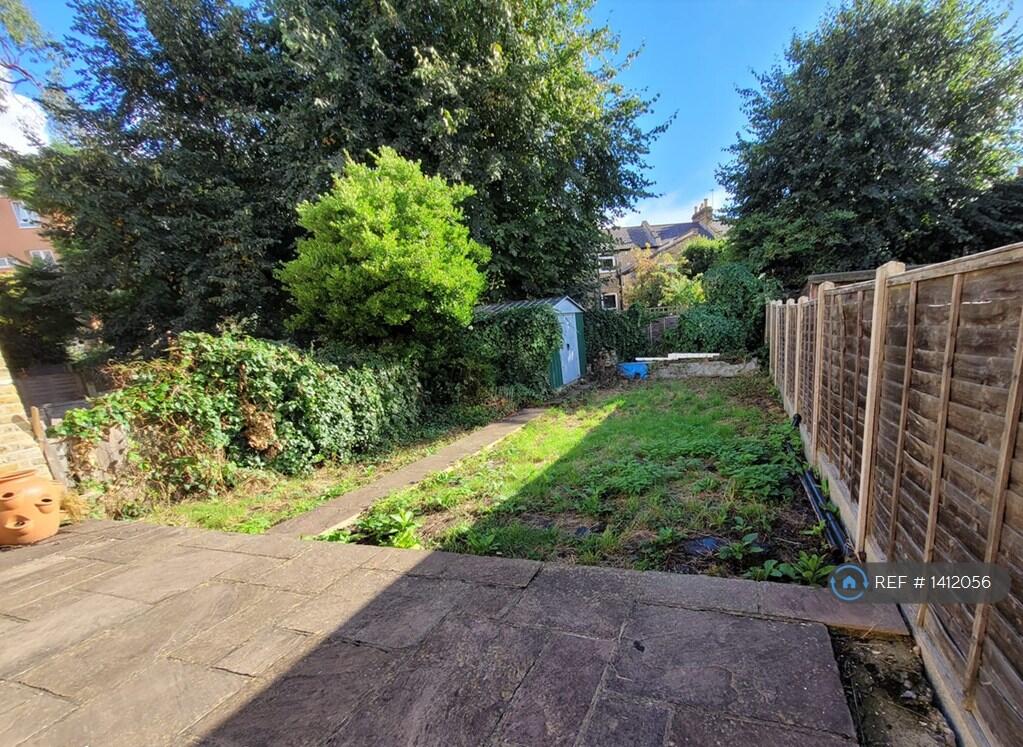 Massive South Facing Sunny Garden