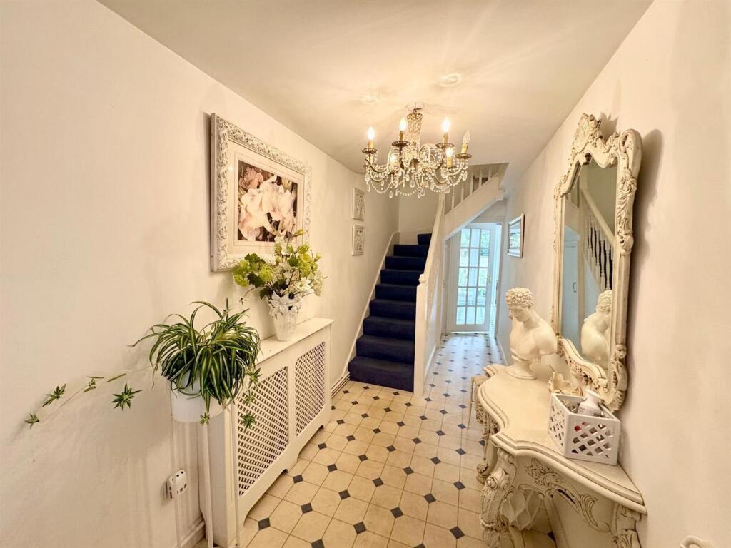 hallway.jpg