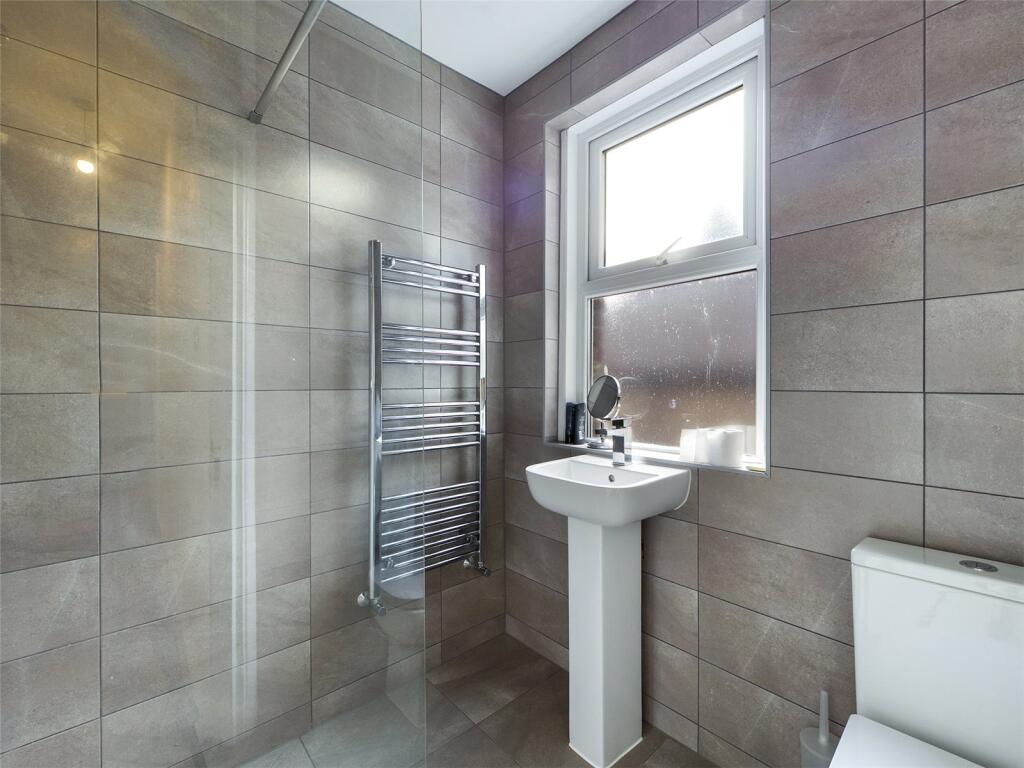 Bath-Room-To-Rent