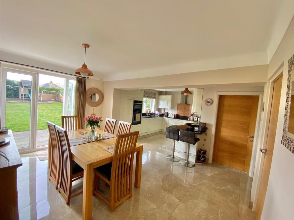 Kitchen / Diner / Breakfast Room