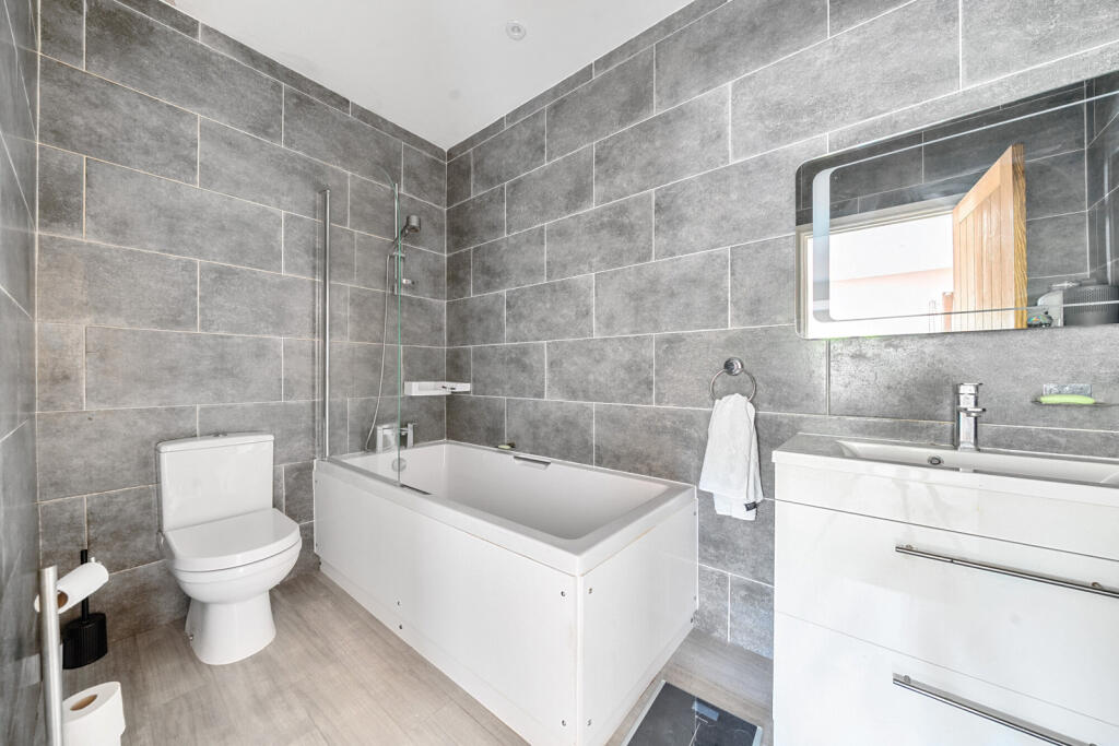 1315775-1-685e436...