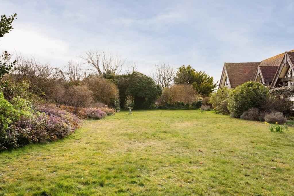 Tudor Close-15.jpg