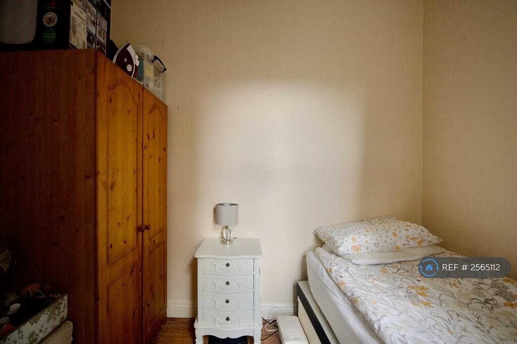 Single Bedroom