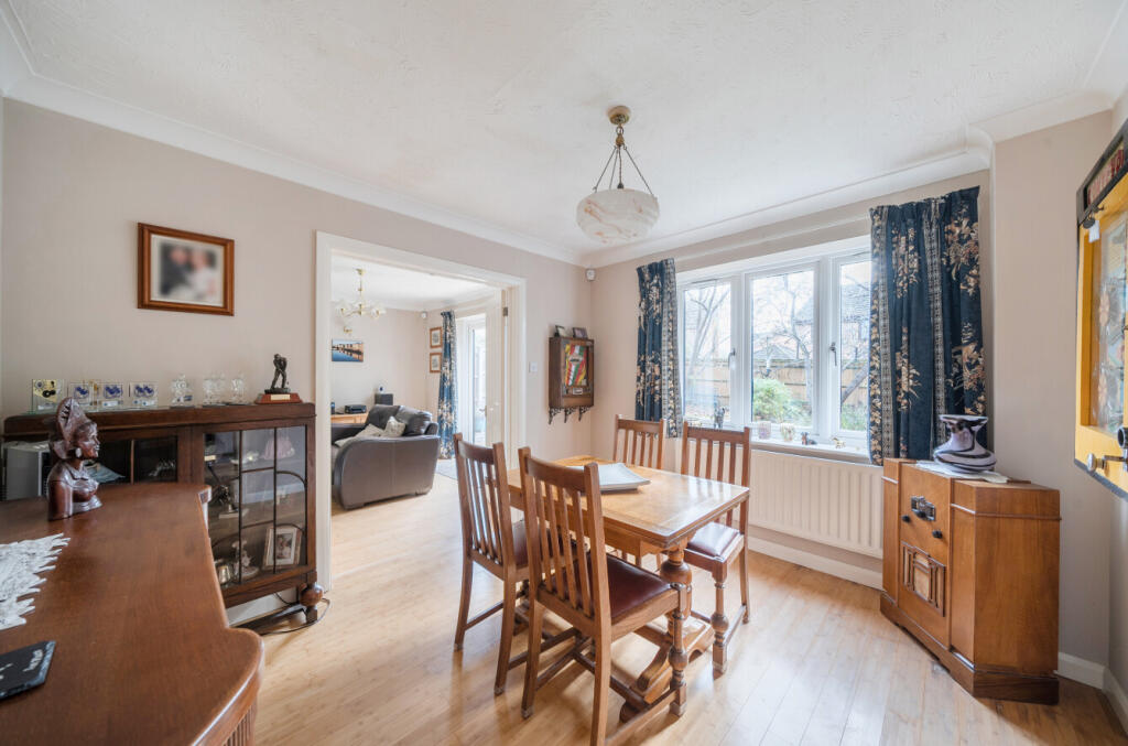 Ormathwaites Corner, Warfield, Bracknell, Berkshire, RG42