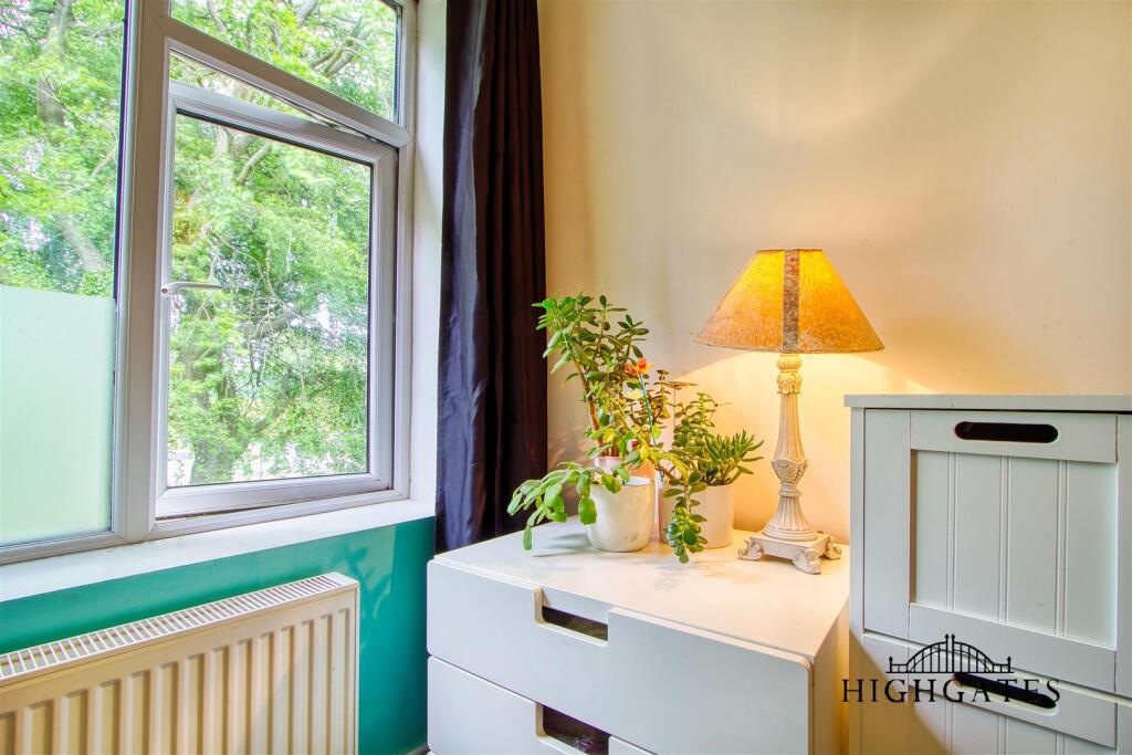 Bedroom 2.2.jpg