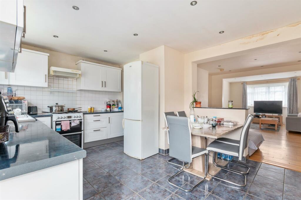 Shaldon Drive Ph14 (9).jpg