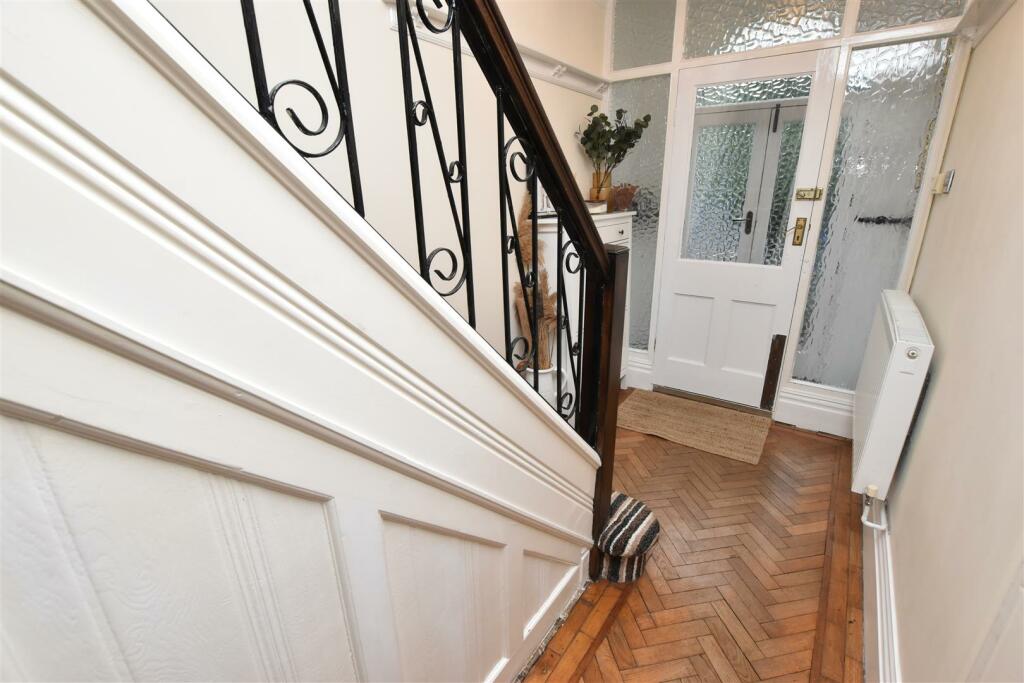 RECEPTION HALLWAY
