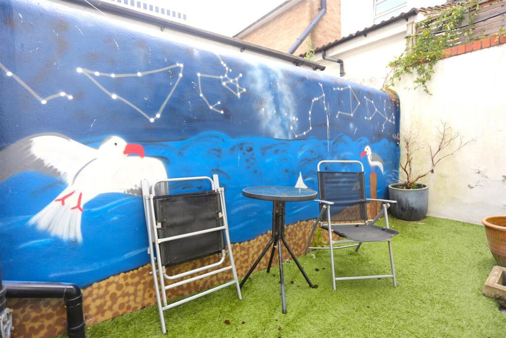 7 Frederick Gardens (9).JPG