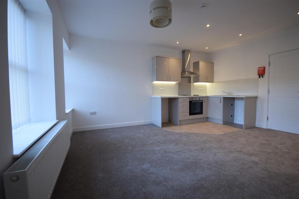 Lounge/Kitchen