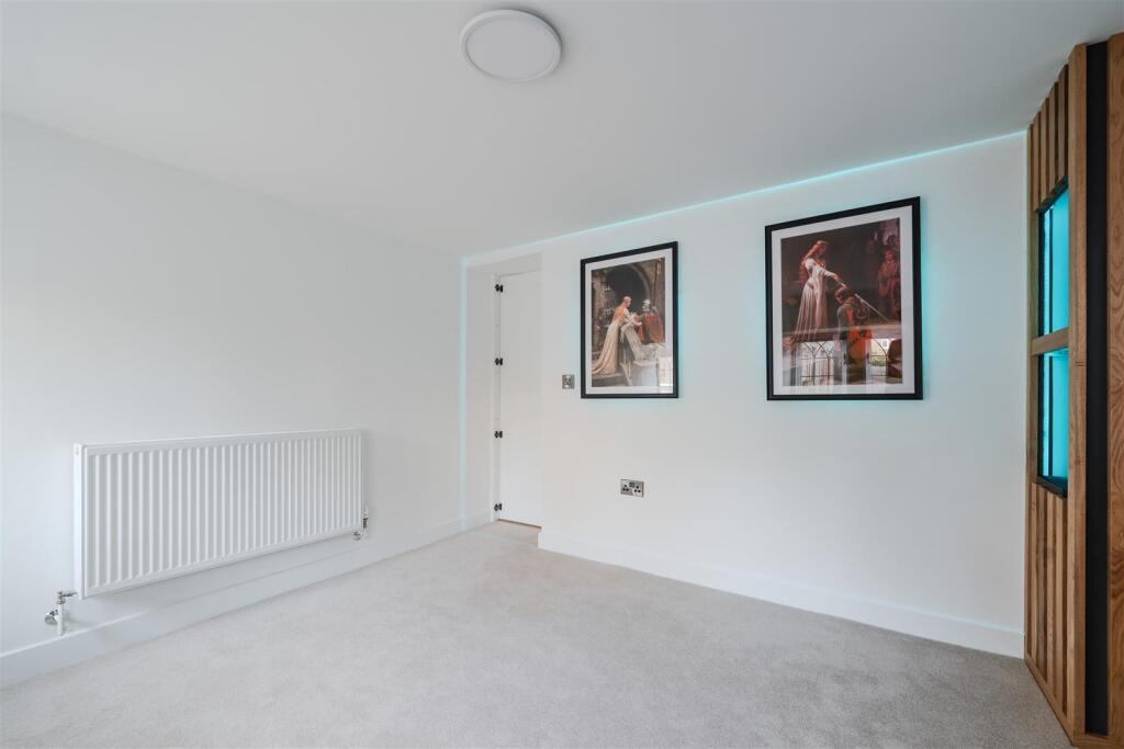 Living Room-3.jpg
