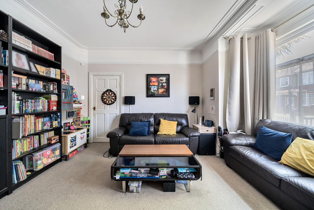 1311408-3-685409b...