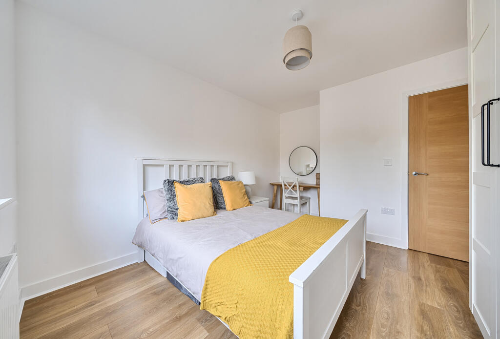 1374658-5-6903950...