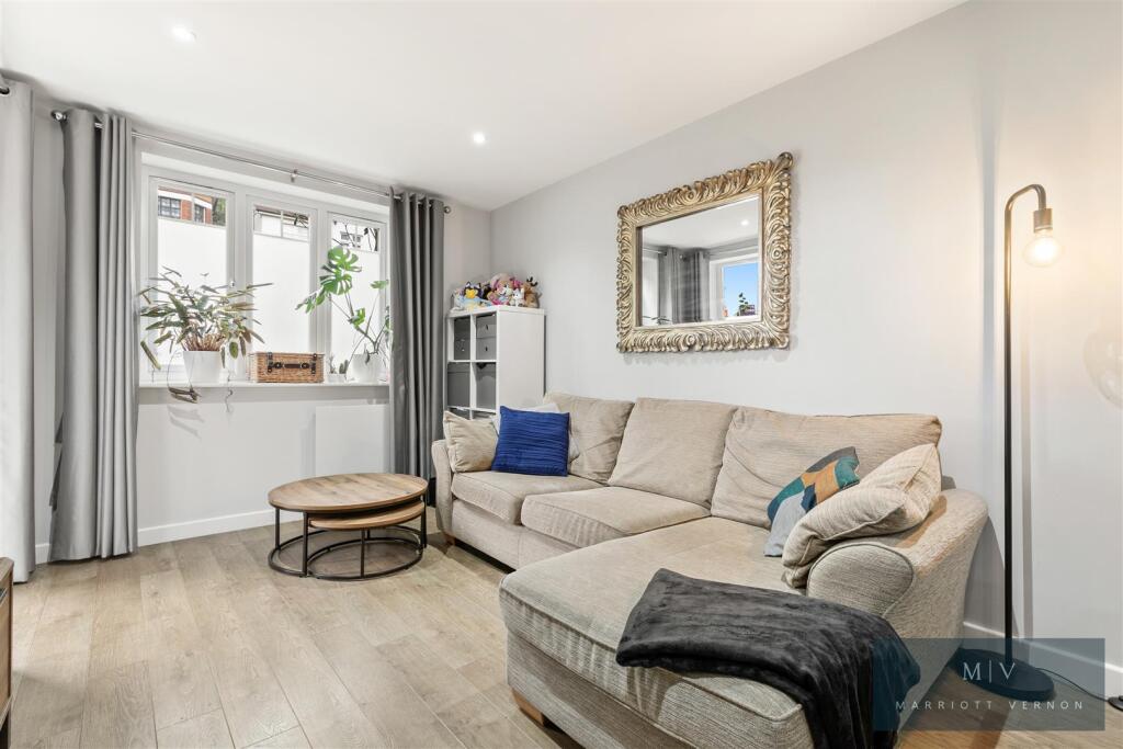 Flat 2, 28, Normanton Road MV-10.jpg