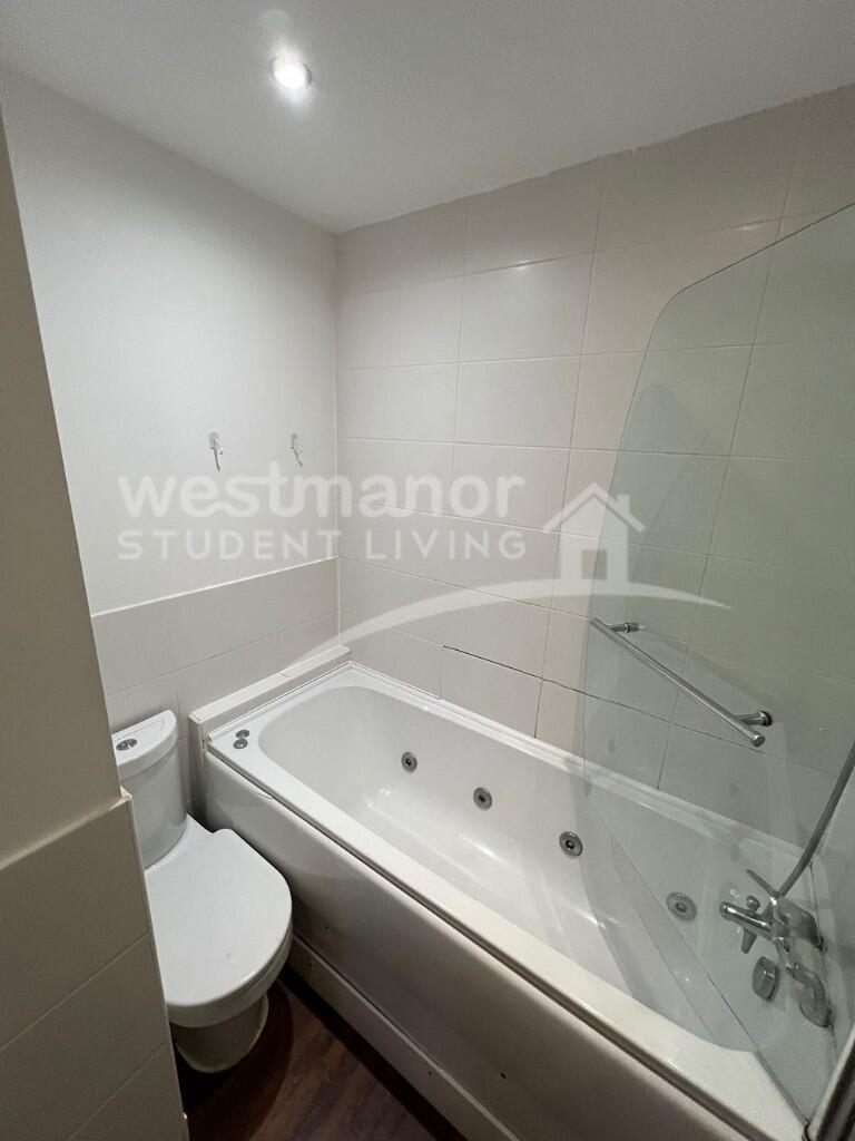 FLAT 4