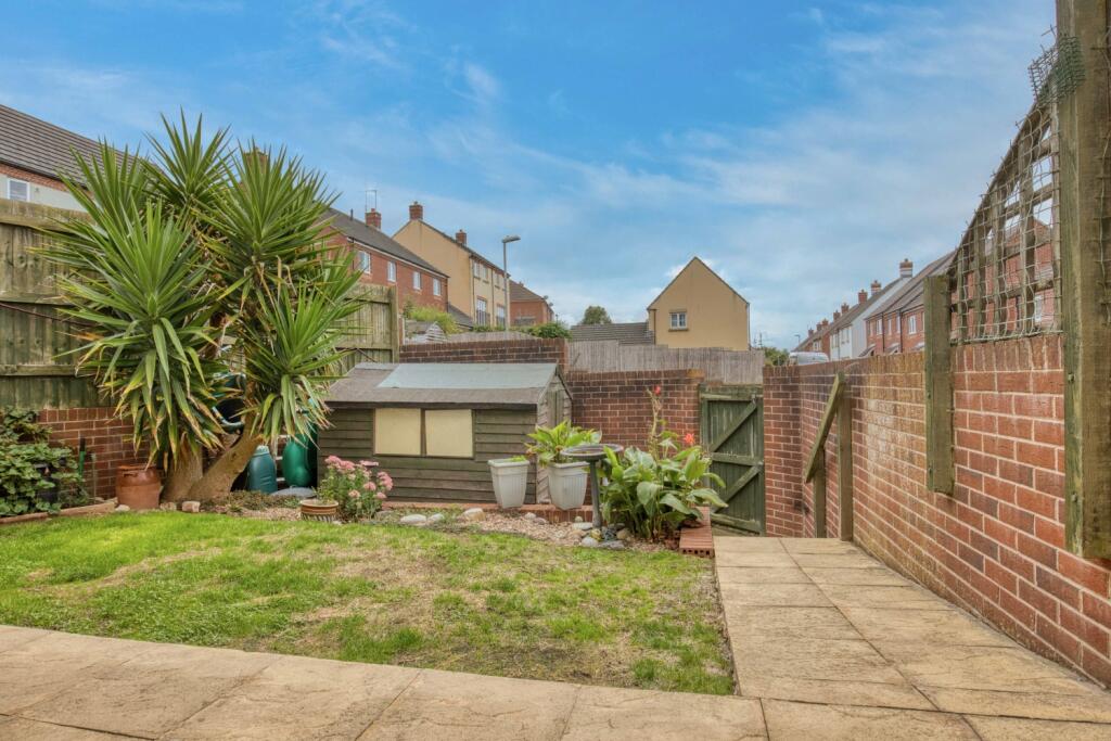 Ewemove Taunton Grove Gate (16)