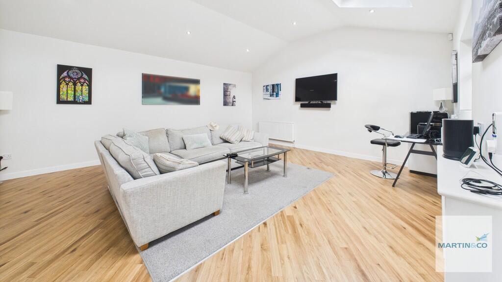 CAM03663G0-PR0173...