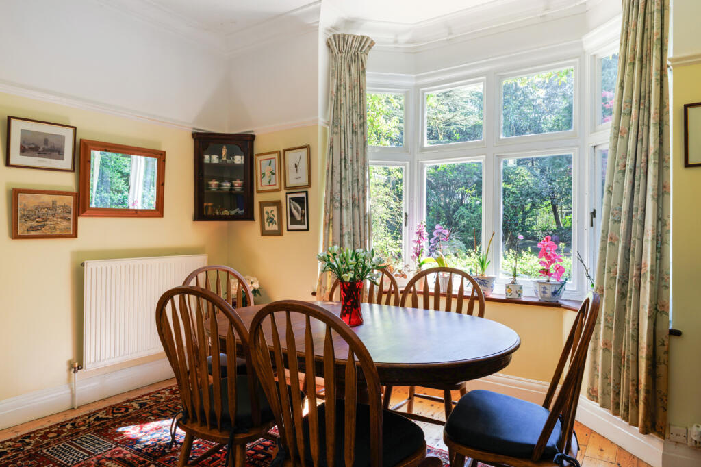 Breakfast Room 2