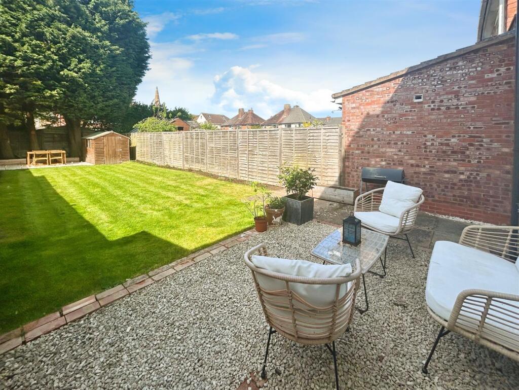 6bf3e869--4C38-8233-1577588B0852-26447-000017267CA