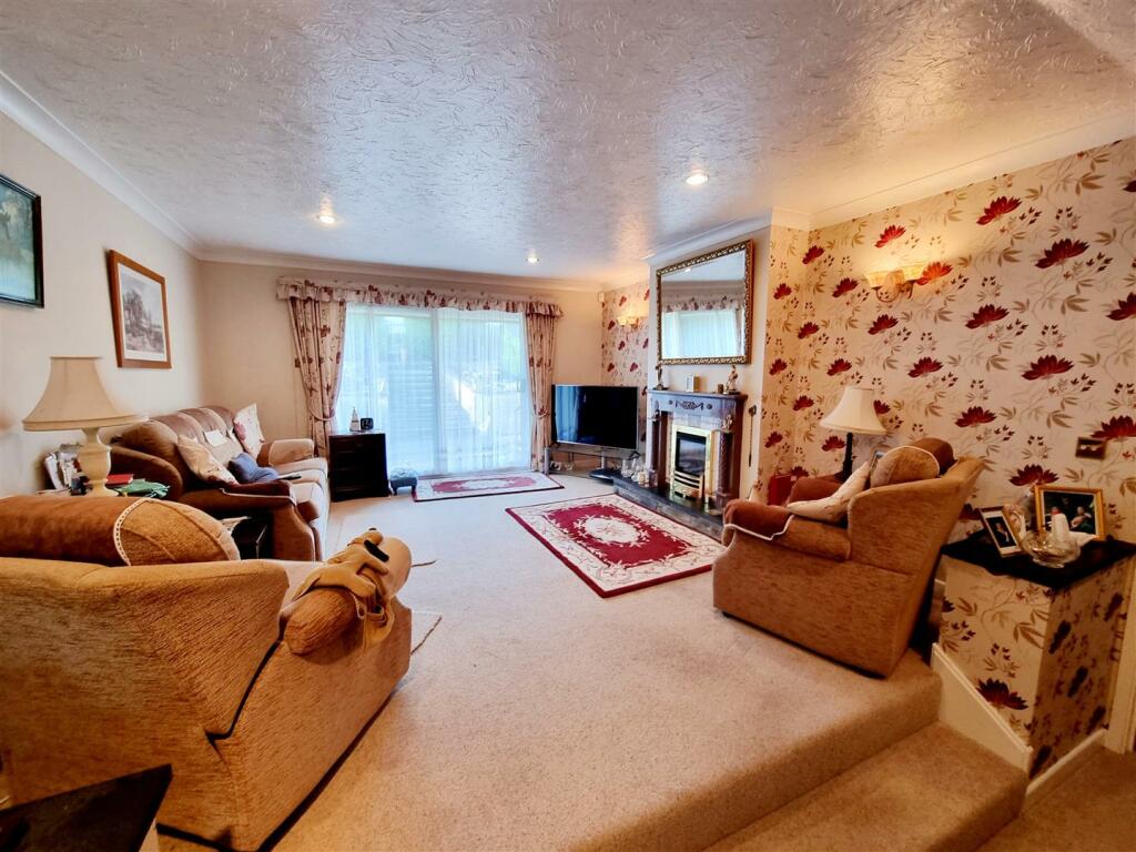 Sitting room.jpg