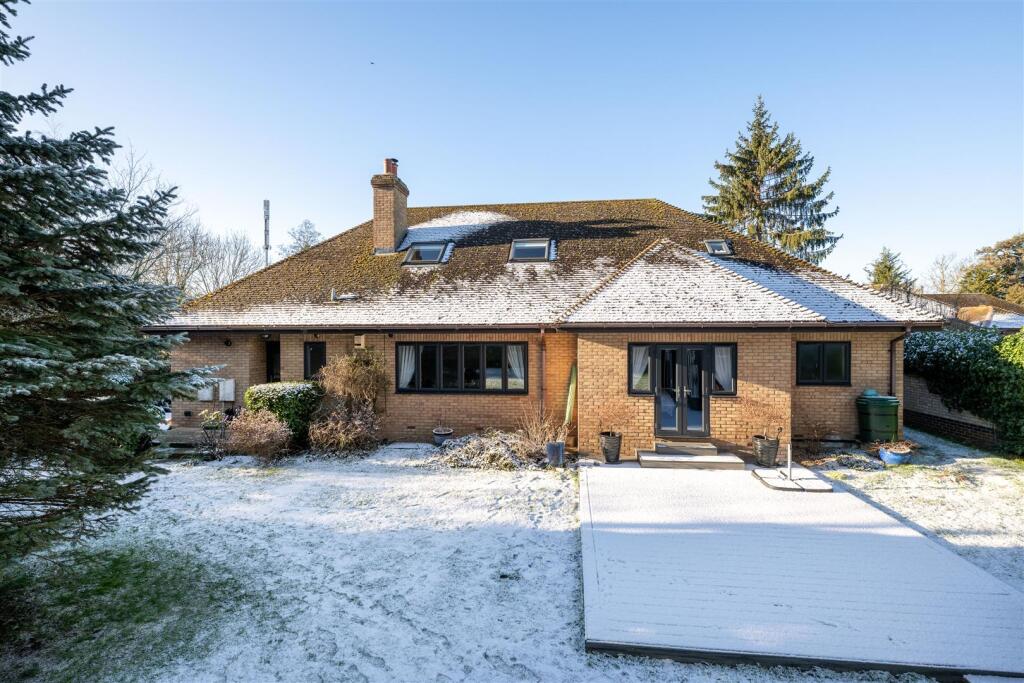 260105 - 90 Hookhams Lane, Renhold - 58.jpg