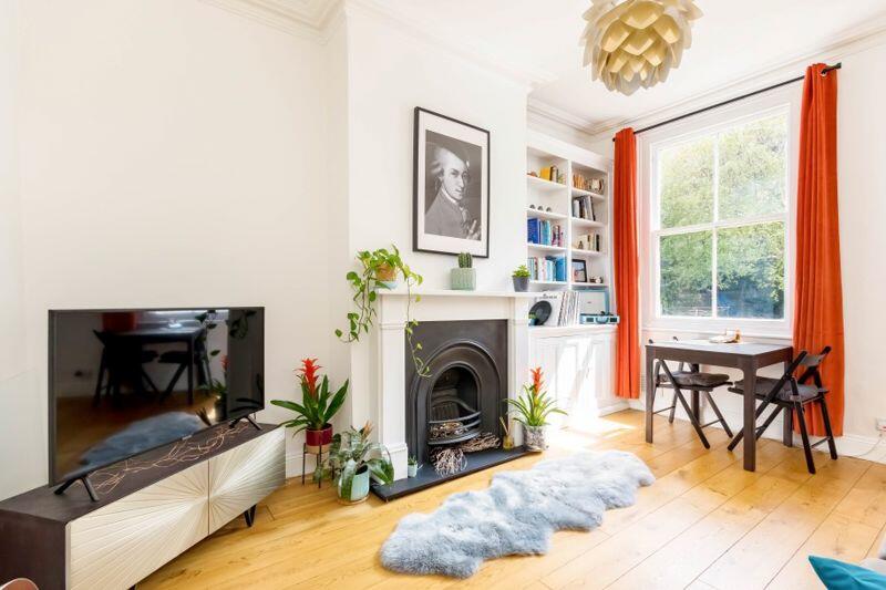 Sitting/Dining Room