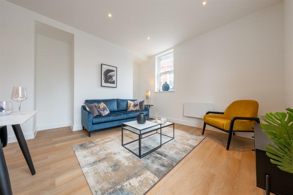 Flat 1 Reside-8.jpg