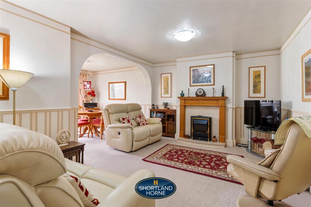 Lounge / Dining Room
