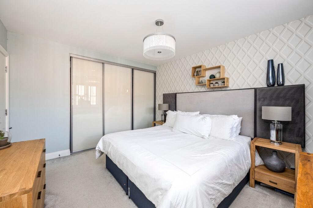 Main Bedroom with En-Suite