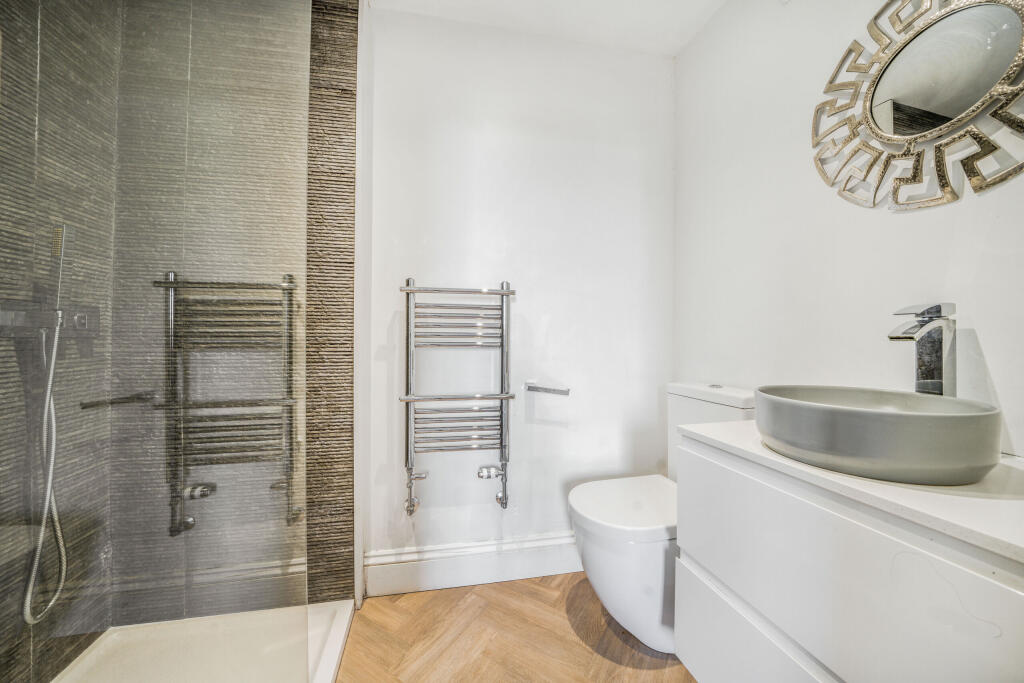 Ensuite Shower Room