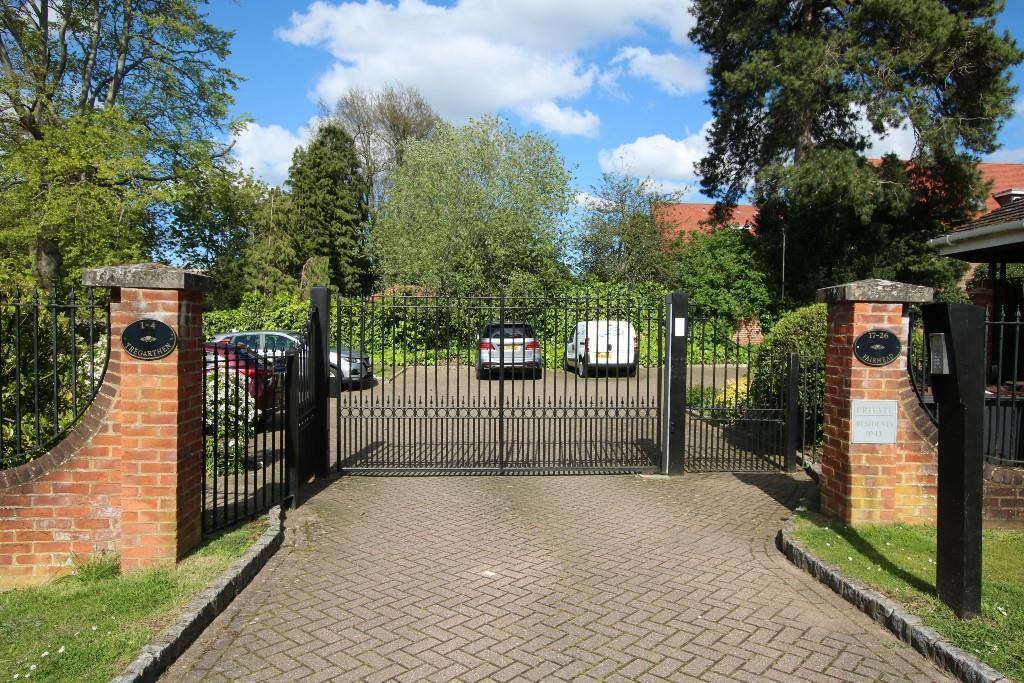 gates tm.JPG