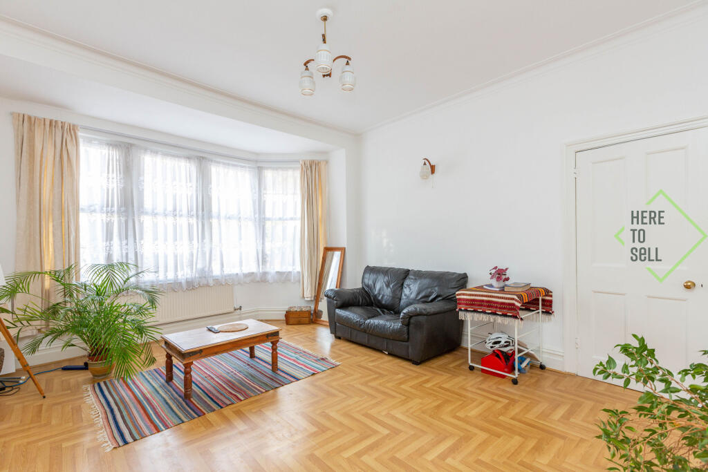 10 Hillside Avenue, N11 3DE-9