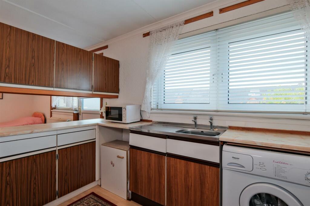 021-13 Kennedy Street Wishaw ML2 8LE.jpg
