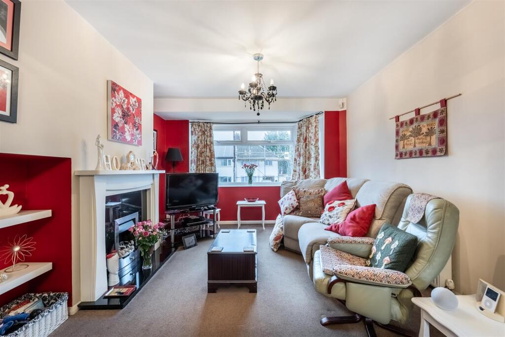 Sitting/Dining Room
