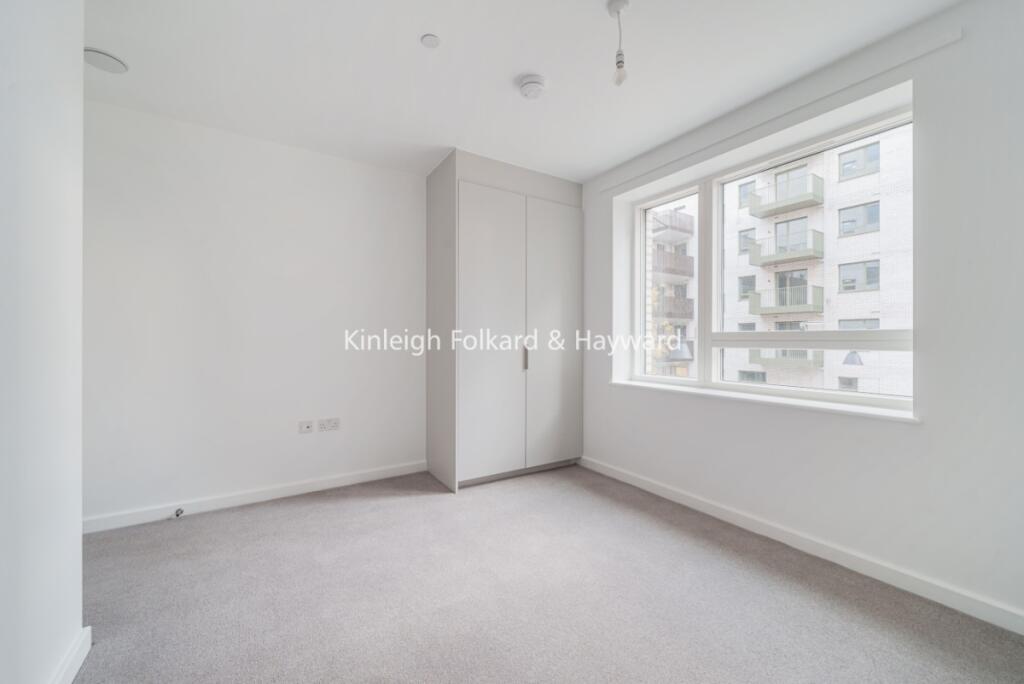 9df1f929-4739-4879-9