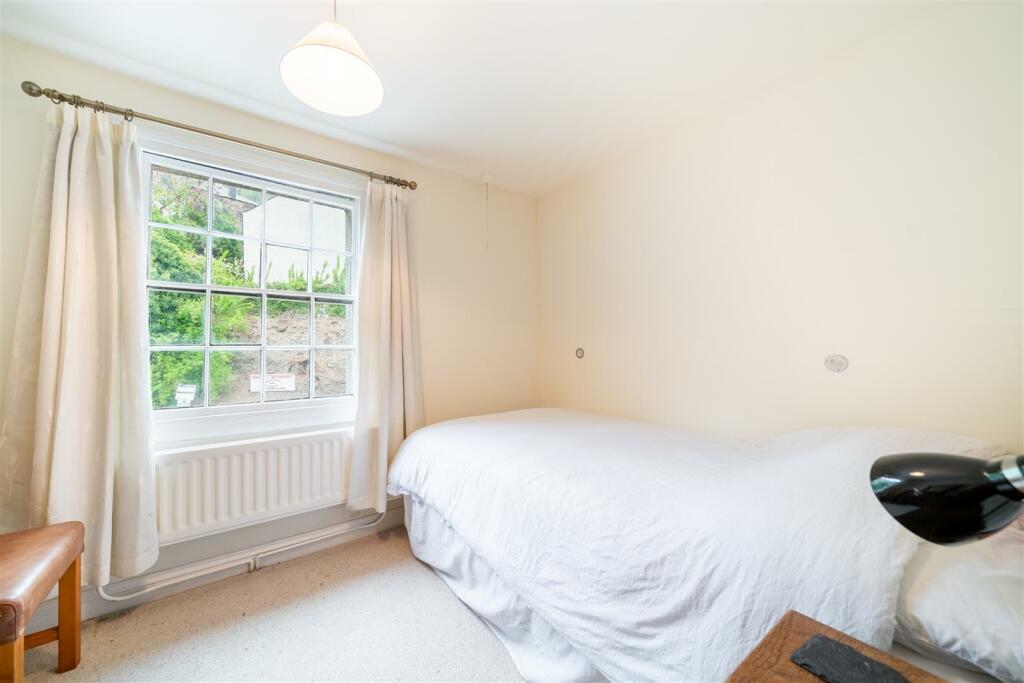 Bedroom 2.jpg