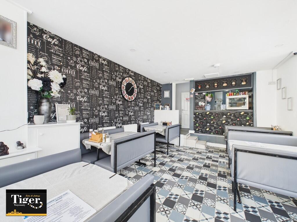 CAM02176G0-PR0498...