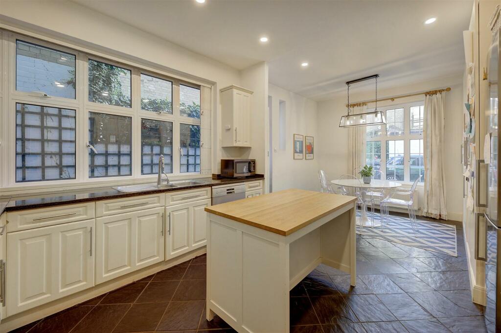 Kitchen-Breakfast Room