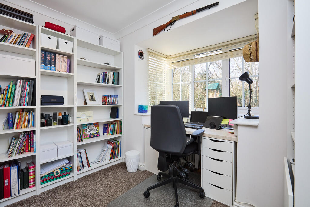 Edward Knight 202...