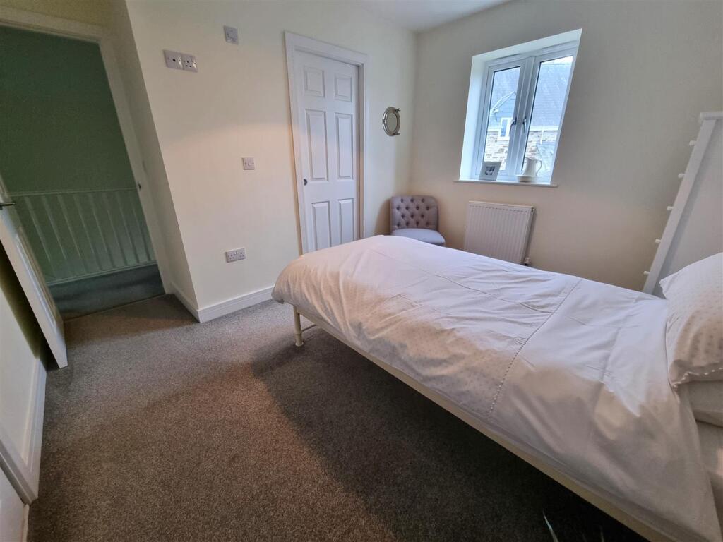 Bedroom 1.1.jpg